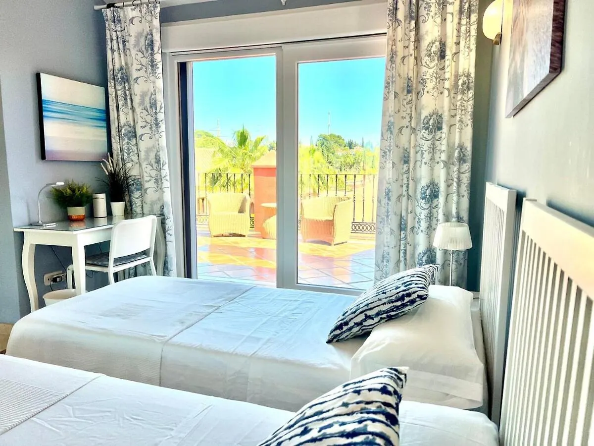 La Brisa Townhouse Golden Mile Villa Marbella 0*,  Spain