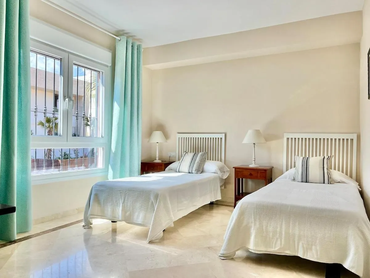 La Brisa Townhouse Golden Mile Villa Marbella 0*,  Spain
